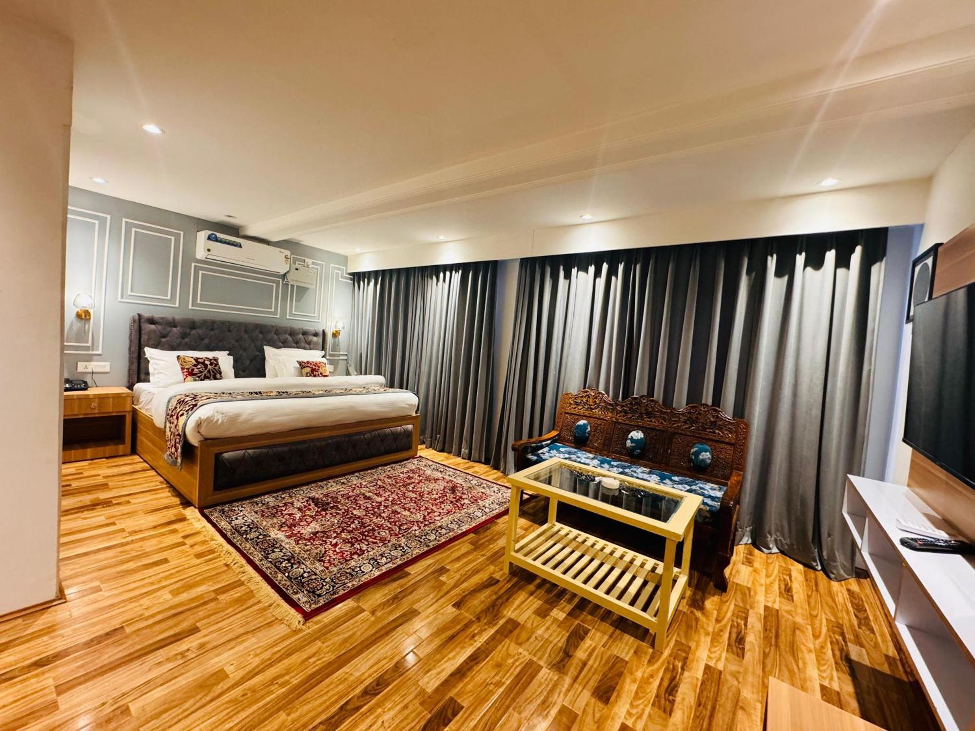 De Elaaf The Luxury Stay Srinagar  Bagian luar foto