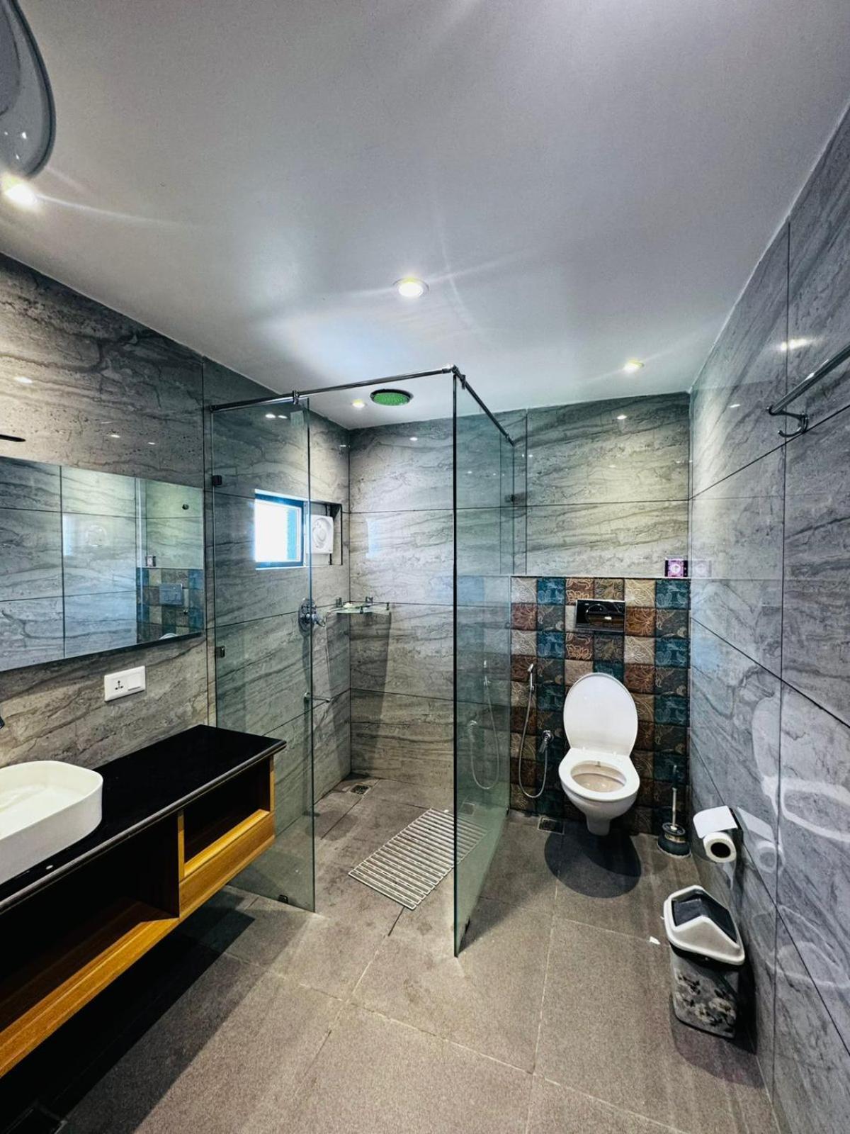 De Elaaf The Luxury Stay Srinagar  Bagian luar foto