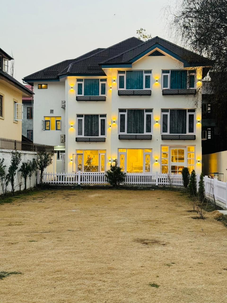 De Elaaf The Luxury Stay Srinagar  Bagian luar foto